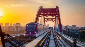 賽思x金義東市域軌道交通｜國內(nèi)首列市域B型車開通試乘，賽思助力1588時鐘服務(wù)器